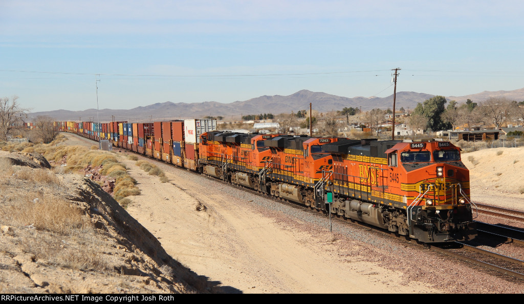 BNSF 5445, BNSF 7243 ,BNSF 7628 & BNSF 7370